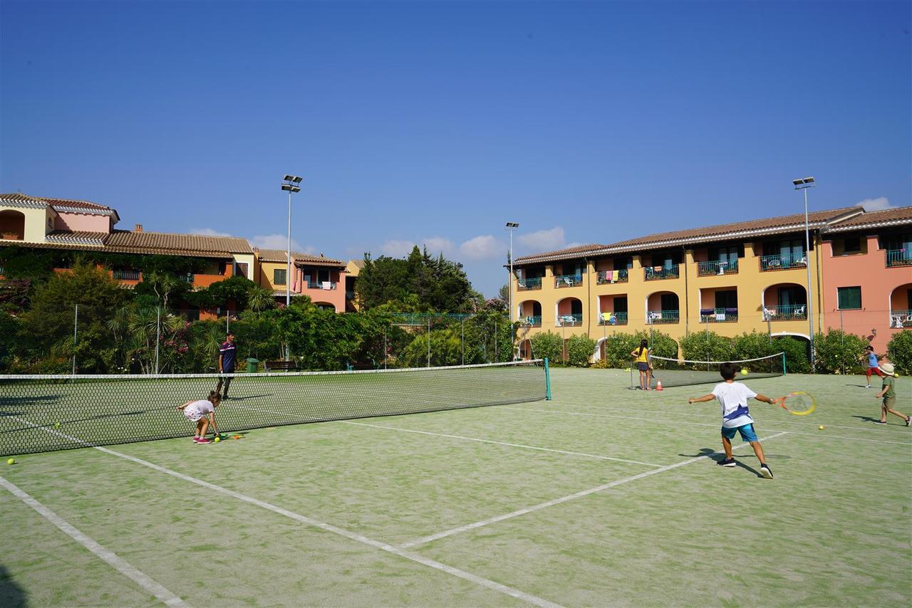 Resort Nicolaus Club Torre Moresca 4*